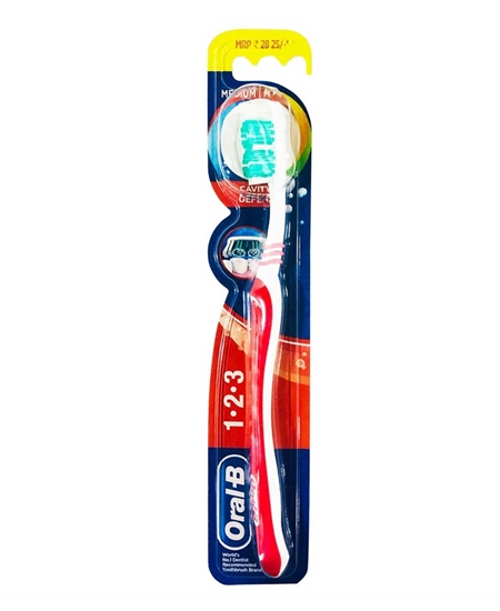 Picture of Oral-B Toothbrush Cavity Defence 123