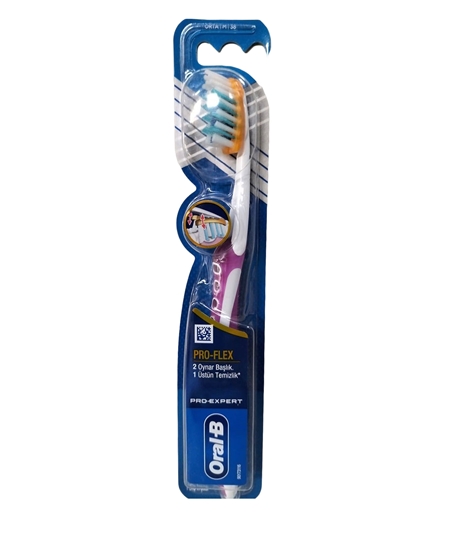 Picture of Oral-B Toothbrush Expert Clinic 38 Medium